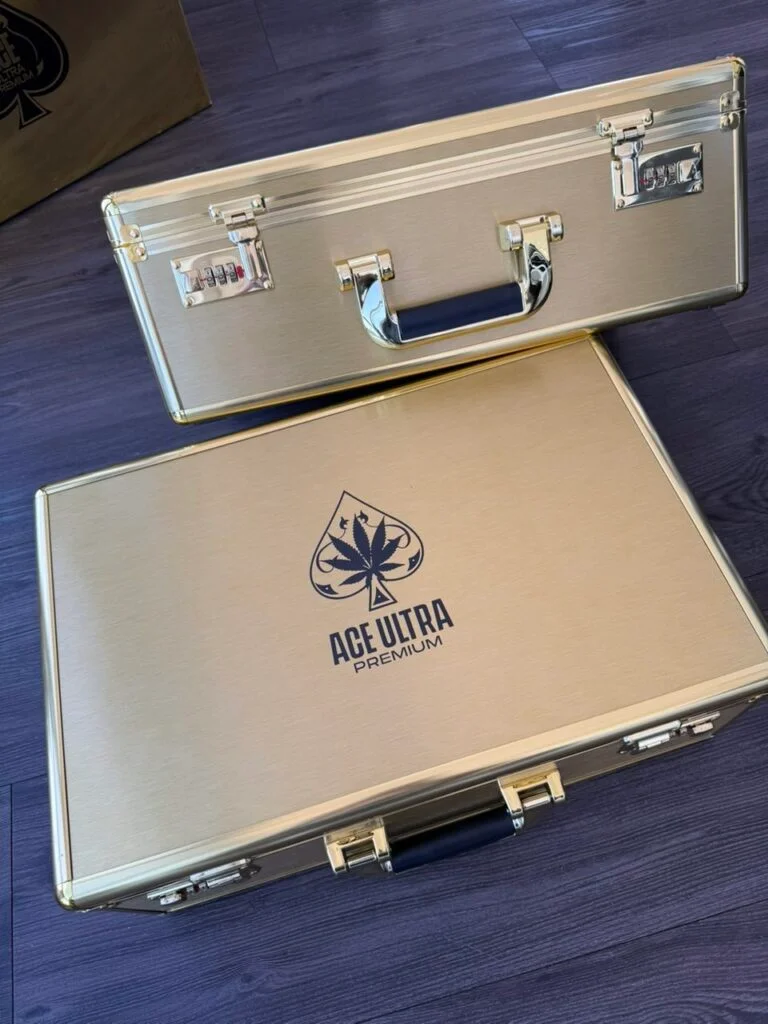 ACE ULTRA PREMIUM SIGNATURE GOLD COLLECTION MASTER CASE (100 PCS) — Ace Ultra Premium